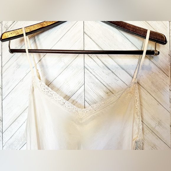 JOHNNY WAS Medium Lace Tank - Picture 3 of 6